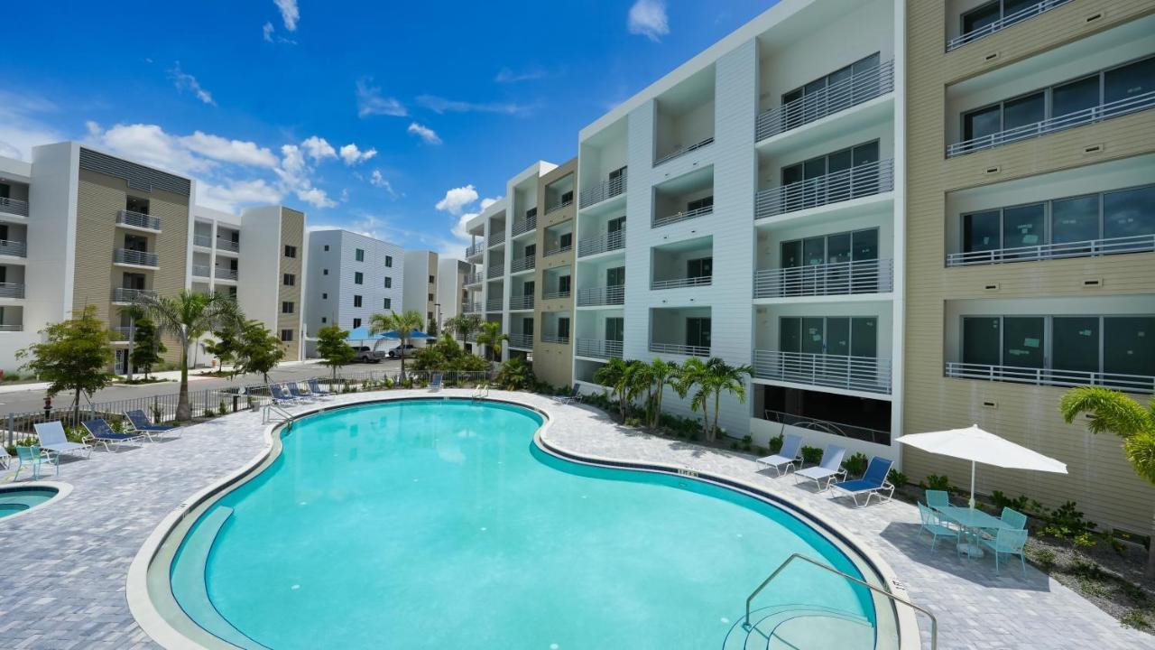 All-New, Waterfront Condo In Downtown Sarasota! Exterior foto