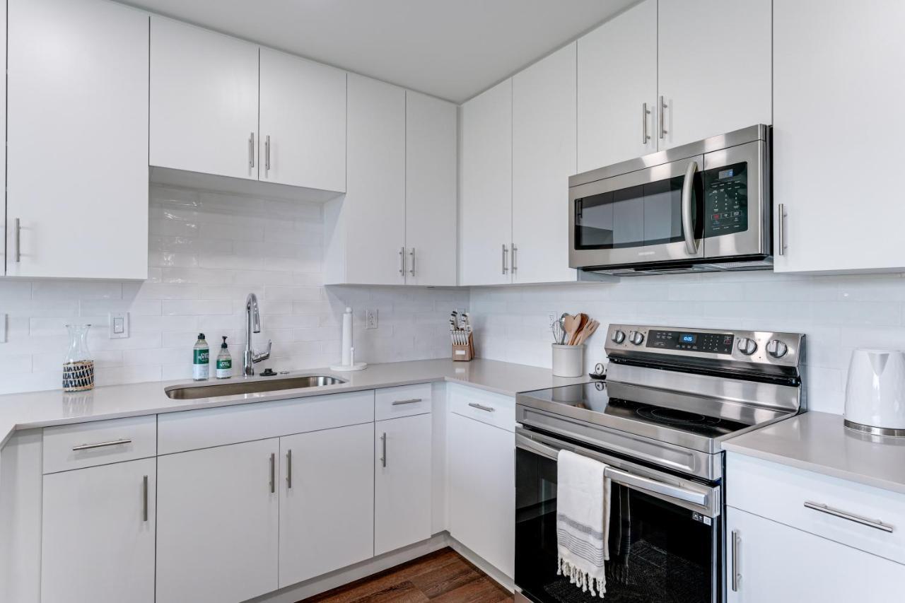 All-New, Waterfront Condo In Downtown Sarasota! Exterior foto